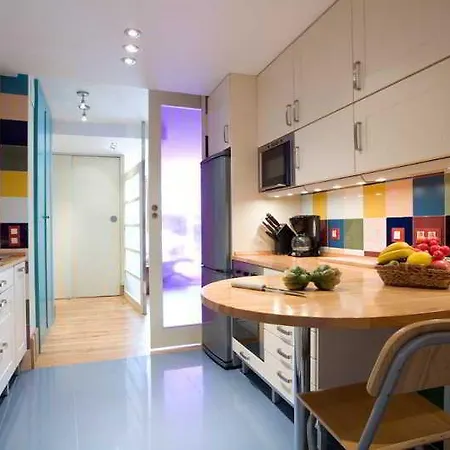 Rent Top Olympic Village 아파트