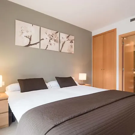 Rent Top Olympic Village شقة